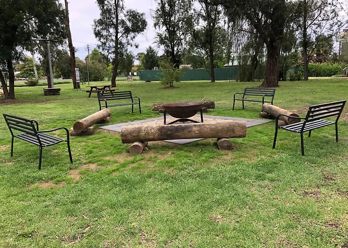 Armidale Tourist Park Hotel