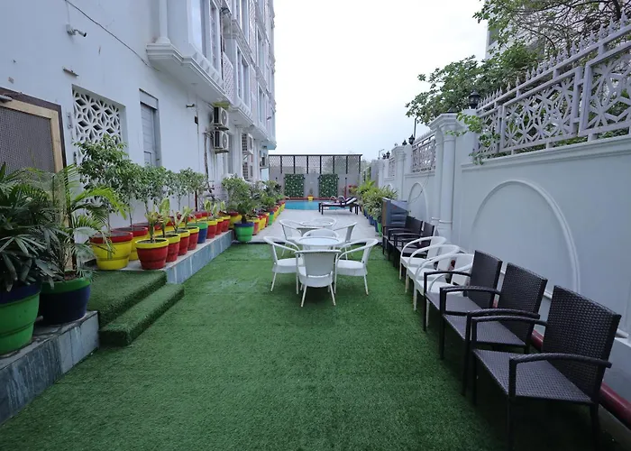 Surasena Regal Vista Agra Hotel