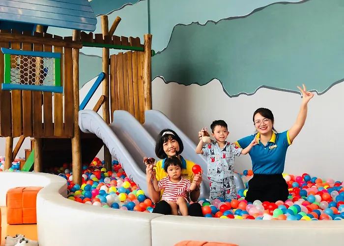 Citadines Marina Halong Hotel