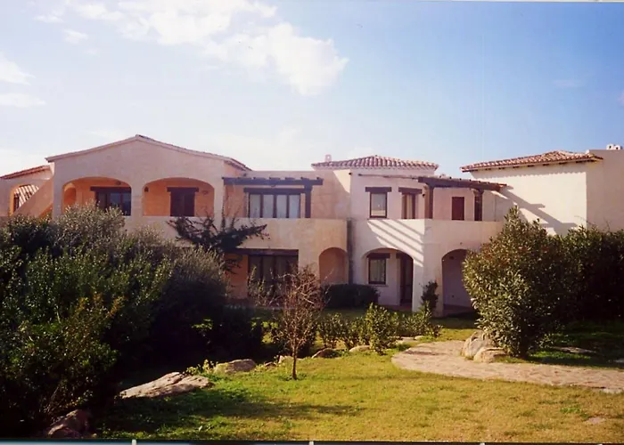 Le Corti Di Marinella Aparthotel Golfo Aranci