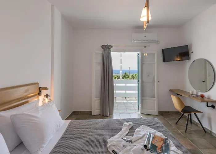 Michalis Studios Pollonia