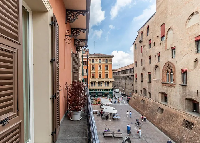 Casa Isolani Guest House Piazza Maggiore Bolonya