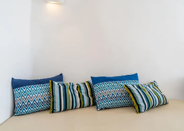 Vogue Suites Oia