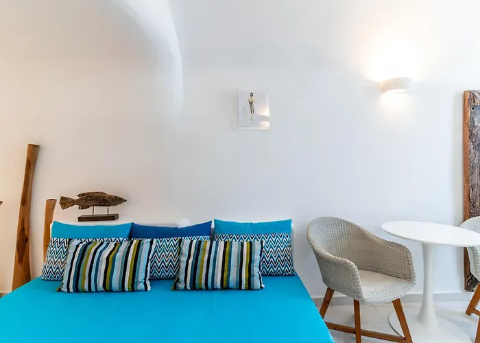 Vogue Suites Oia