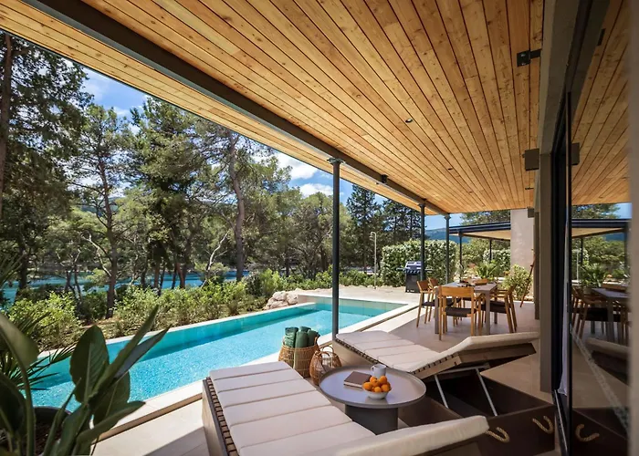 Valamar Amicor Resort Stari Grad 