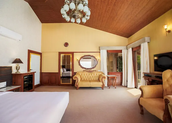 Urmilaa Green County Resort 35 Km From Kolhapur