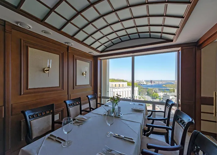 Готель Дніпро Dnipro Hotel Kyiv