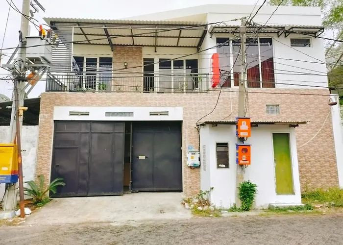 Reddoorz At Sukomanunggal Surabaya