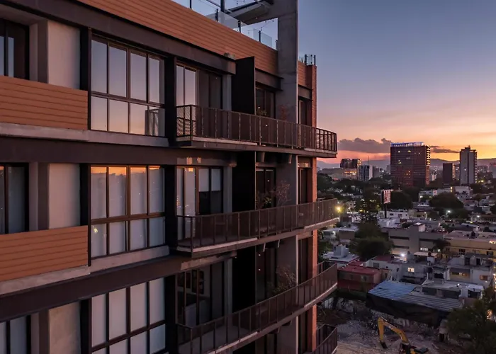 Loft In The Heart Of Americana, Have An Artsy Stay Guadalajara