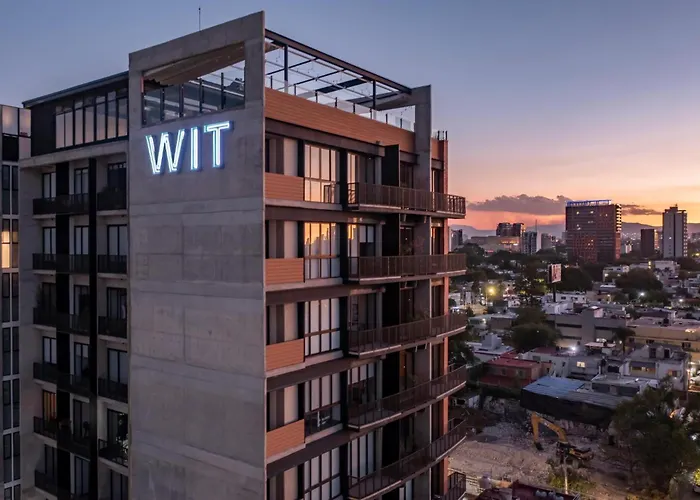 Loft In The Heart Of Americana, Have An Artsy Stay Guadalajara