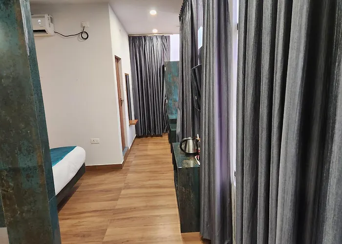 Hotel Golden Palm Patna 