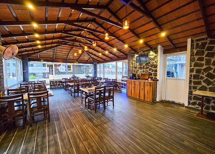 Le Yercaud Hotel