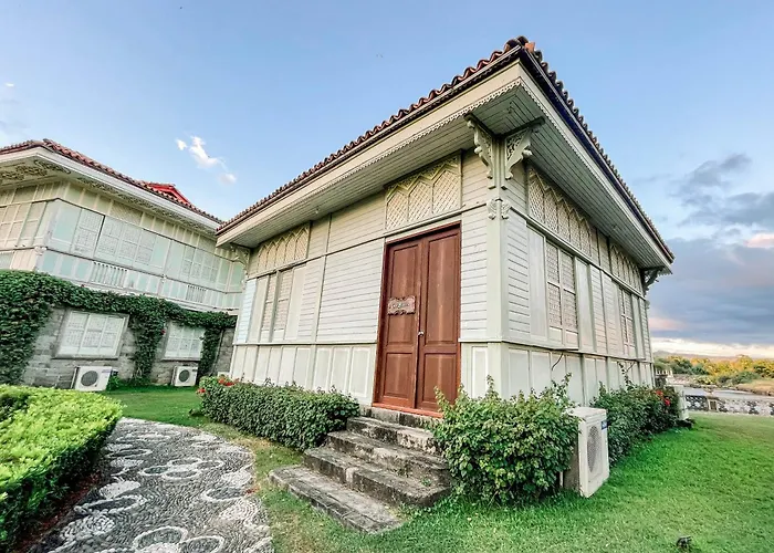 Las Casas Filipinas De Acuzar Bagac