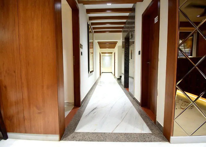 The Sky Imperial Hotel Sugam - 10 Meters From Shrinathji Temple Nathdwara