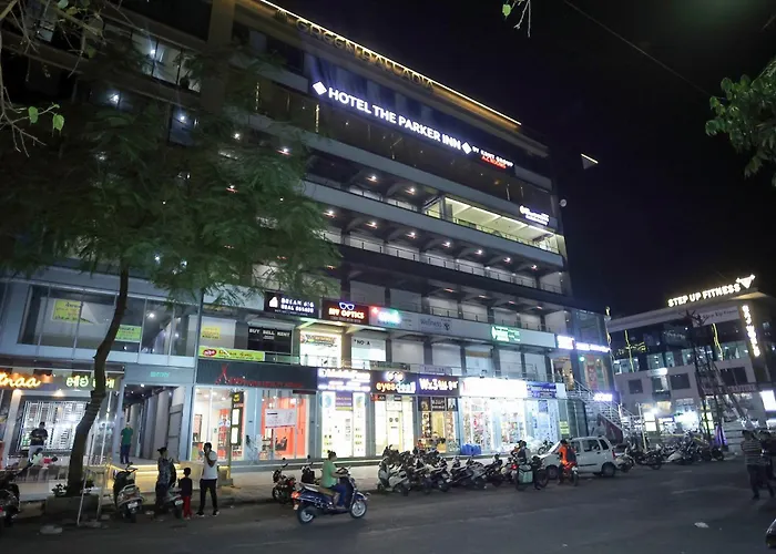 Hotel The Parker Inn By Kbnt Group Surat