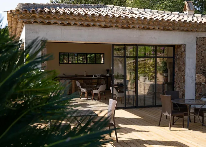 Le Clos de Mansart Grimaud