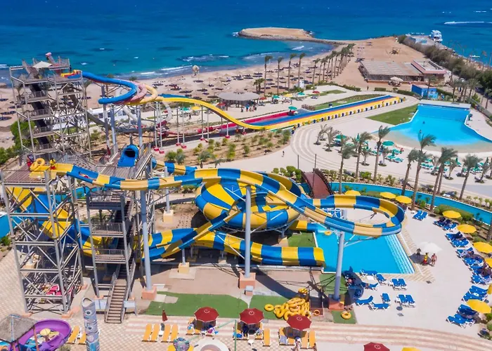 Blend Club Aqua Resort Gurdaka