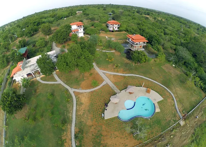 Lake Villa Resort Tissamaharama
