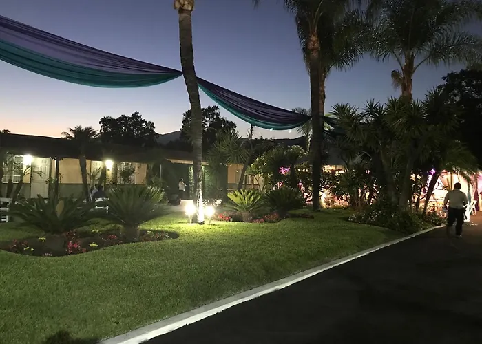 Palm Tropics Motel Glendora