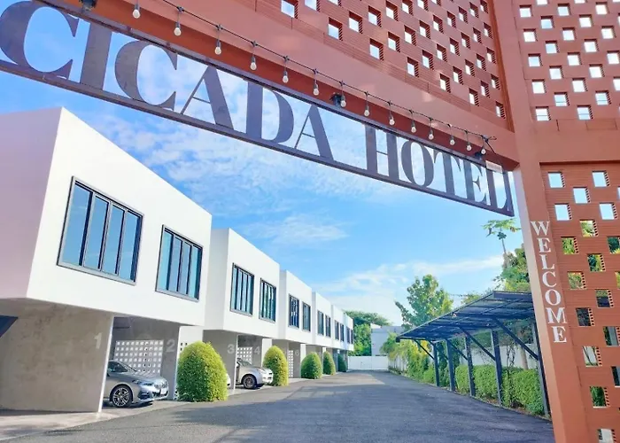Cicada Hotel กาญจนบุรี