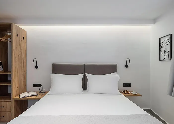 Porto Vecchio Otel Hanya