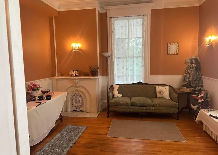 Century Elms Bed And Breakfast Janesville