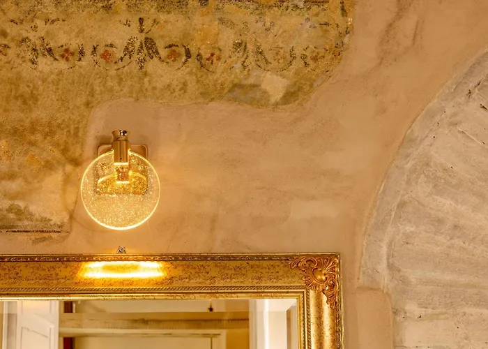 Palazzo Falcinelli Luxury Room In Montepulciano Center With Air Conditioning And Elevator
