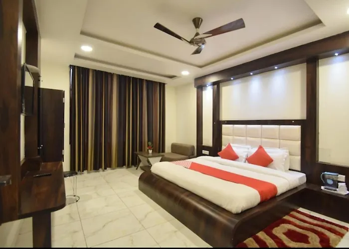 Hotel Galaxy,Katra