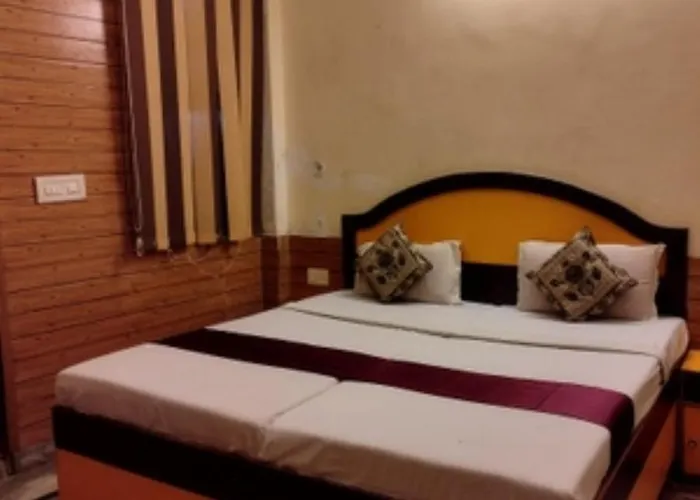 Shraddha Hotel Aligarh
