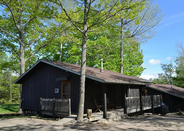 Log Cabin Inn Parry Sound