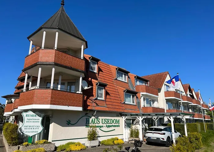 HAUS USEDOM Ferienwohnanlage mit Frühstücks-Restaurant gegenüber im Seeschlösschen Ostseebad Kölpinsee