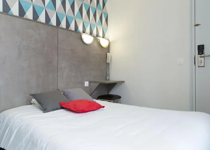 Hotel Paris Panam-Pere Lachaise-Place Gambetta-Hopital Tenon-Republique