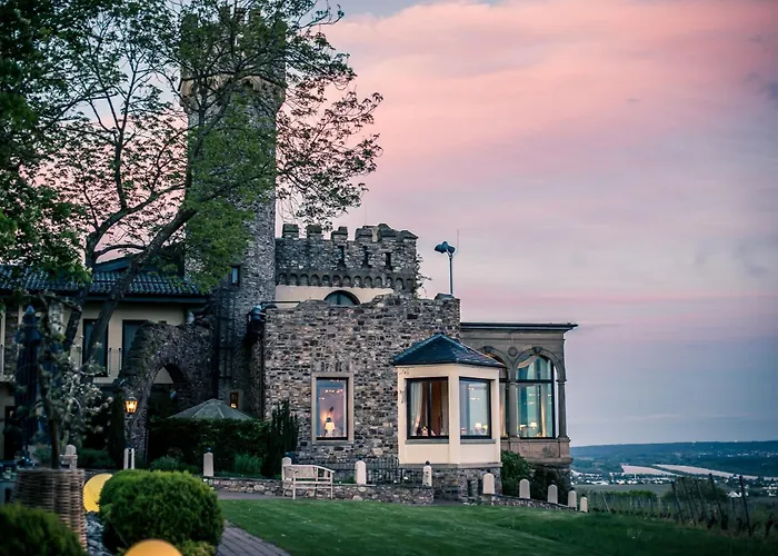 Hotel Burg Schwarzenstein Geisenheim