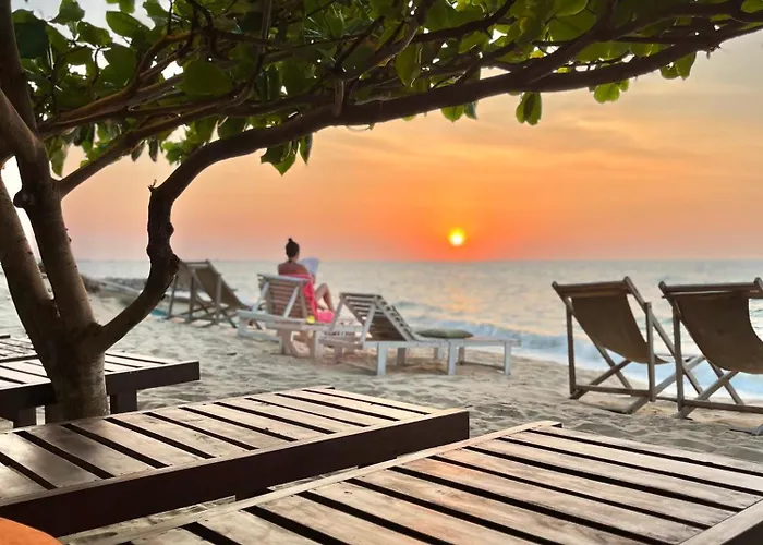 Windy Waves Beach Nature Resort & Kite School Kalpitiya