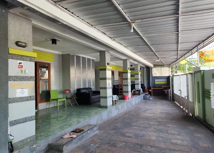 Griya Sakura Syariah Near Ums Hotel Surakarta 