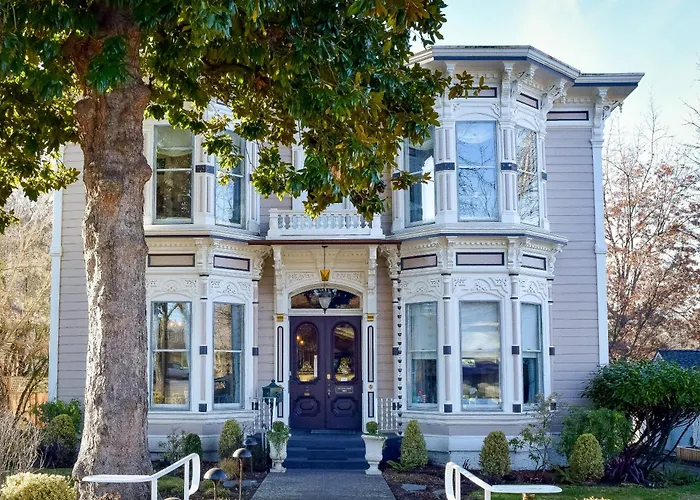 Mccall House Boutique Hotel Ashland