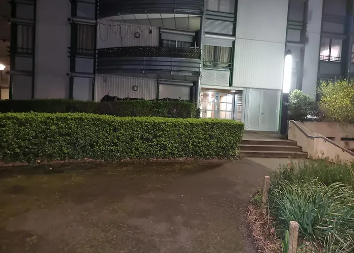 Hotel Ina-Olivia F5 à Massy