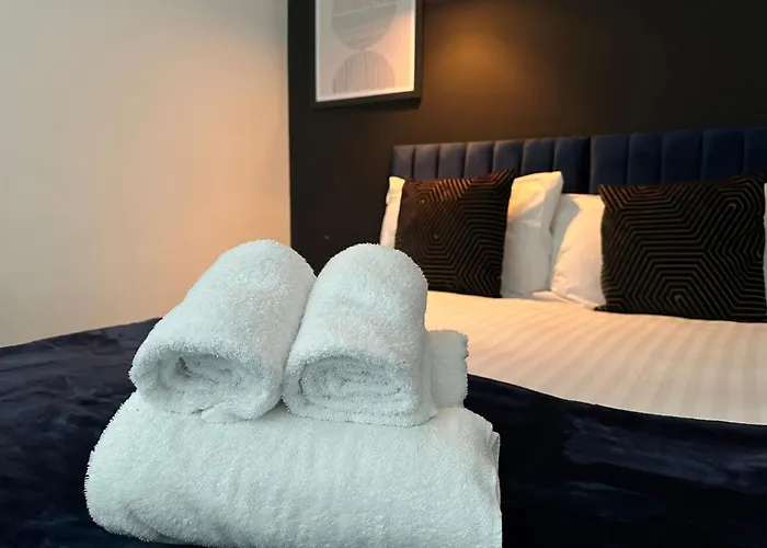 Adam Court Apartments - Pe1 - Contractor Friendly - Choice Of Studios Or 1 Bed Apartments - Free Parking - Sofa Beds - Sky Tv - Full Kitchen - Washer Dryer - Wifi Peterborough