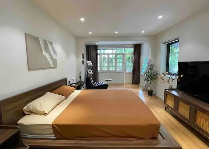 Oh Trendy Homestay Lê Phụng Hiểu Hà Nội