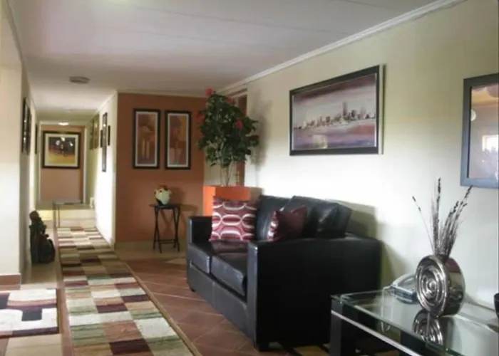 Queen'S Place Johannesburg