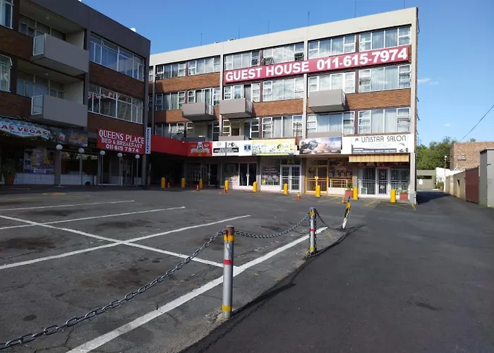 Queen'S Place Johannesburg