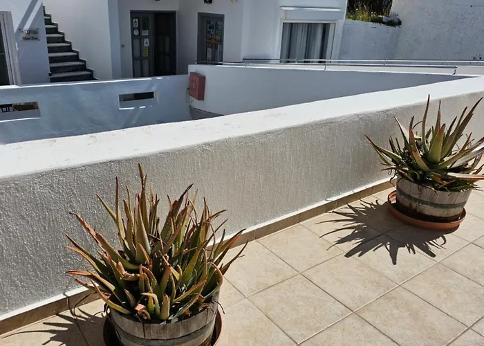 Hotel Leta Fira 