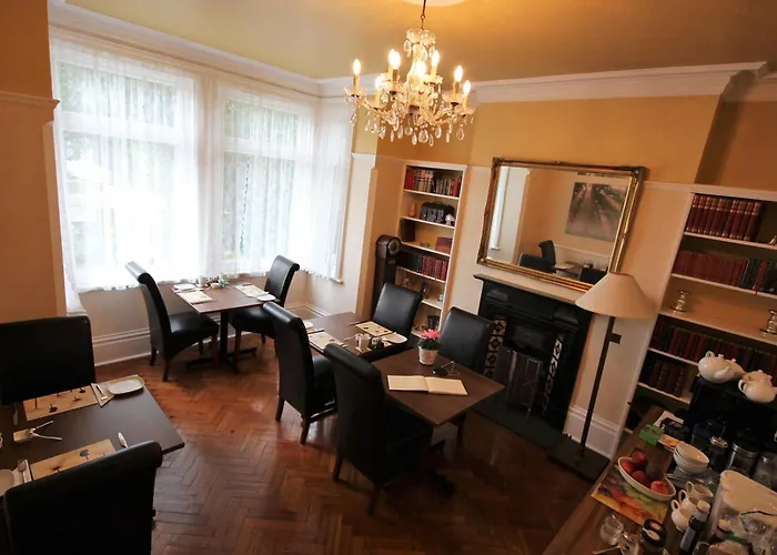 Croham Park - Free Parking & Wi-Fi Bed & Breakfast Croydon