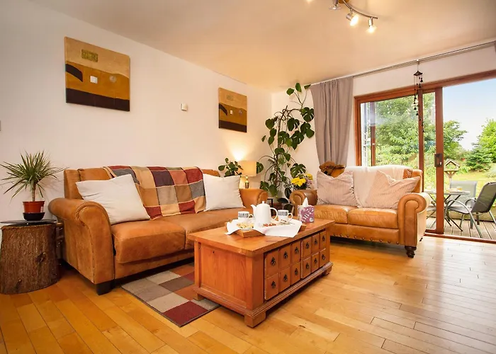 5-Bed Highland Lodge - Nc500 - Sleeps 10 Alness