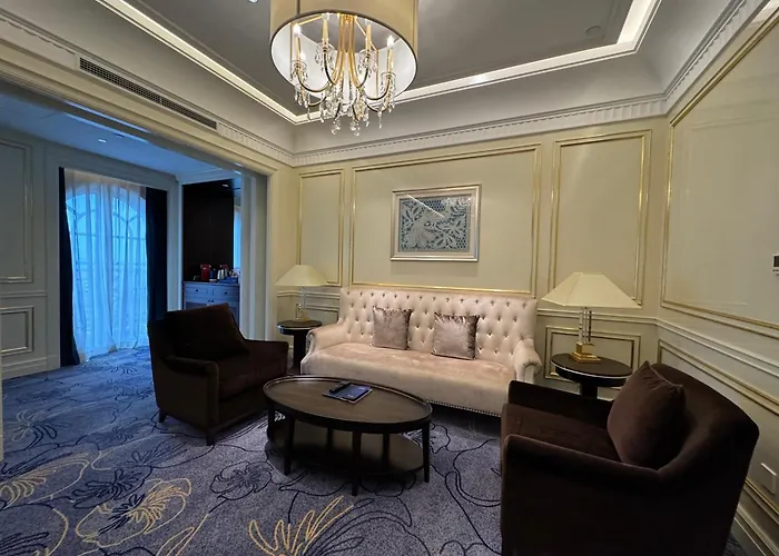 Radisson Blu Forest Manor Shanghai Hongqiao - Near Necc