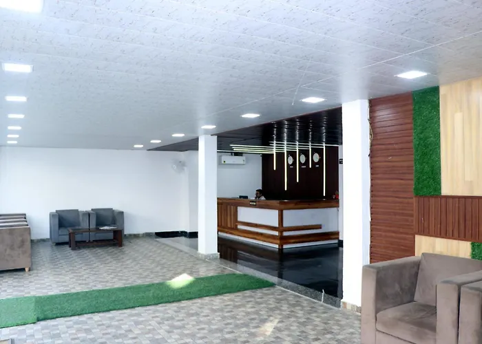 Hotel Blue Pine Raiwala