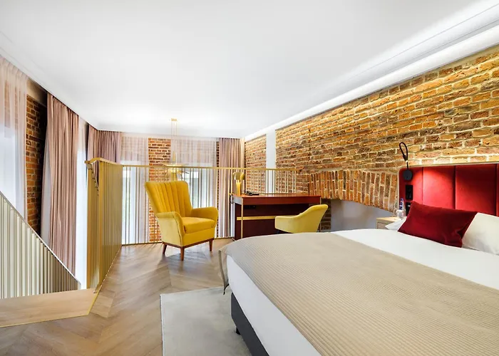Golden Queen Deluxe Jacuzzi Apartments - Old Town Cracovia