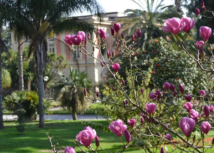 Bed and Breakfast Casina Via Foria Nápoles