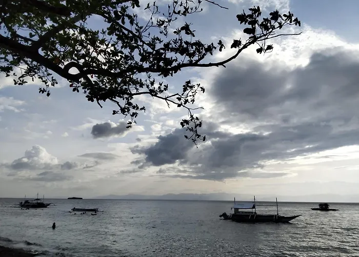 Moalboal Beach Front Hotel