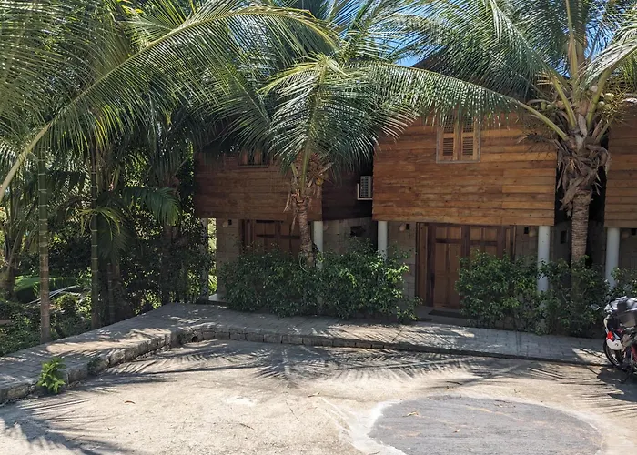 Rorys Beach Bar Phú Quốc